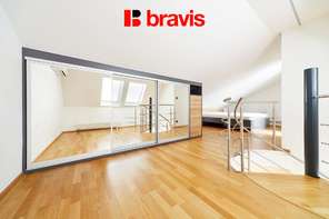 Pronájem luxusního mezonetového bytu 2+kk, v centru Brna na ul. Jánská, zařízený, klimatizace, internet v ceně