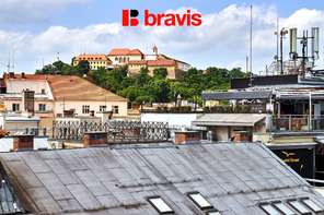 Pronájem luxusního mezonetového bytu 2+kk, v centru Brna na ul. Jánská, zařízený, klimatizace, internet v ceně