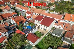 Prodej nadstandardního, nízkoenergetického rodinného domu 6+kk, ulice Wolkerova v srdci Mikulova s výjimečným výhledem, dvojgaráž, nadstandardní vybavení