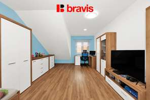 Prodej nadstandardního, nízkoenergetického rodinného domu 6+kk, ulice Wolkerova v srdci Mikulova s výjimečným výhledem, dvojgaráž, nadstandardní vybavení