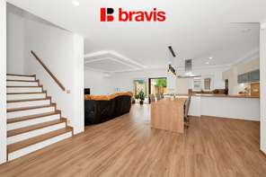 Prodej nadstandardního, nízkoenergetického rodinného domu 6+kk, ulice Wolkerova v srdci Mikulova s výjimečným výhledem, dvojgaráž, nadstandardní vybavení