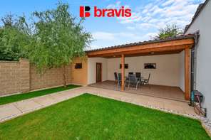 Prodej nadstandardního, nízkoenergetického rodinného domu 6+kk, ulice Wolkerova v srdci Mikulova s výjimečným výhledem, dvojgaráž, nadstandardní vybavení