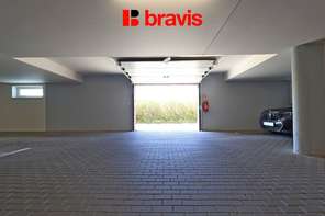 Pronájem garážového stání ul. U Leskavy, 17 m², Brno - Starý Lískovec