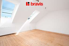 Pronájem rodinného domu 6+1, Nebovidy, zahrada, rybník, sauna, garáž, klimatizace, zimní zahrada