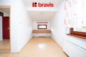 Pronájem rodinného domu 6+1, Nebovidy, zahrada, rybník, sauna, garáž, klimatizace, zimní zahrada