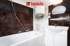 Pronájem rodinného domu 6+1, Nebovidy, zahrada, rybník, sauna, garáž, klimatizace, zimní zahrada