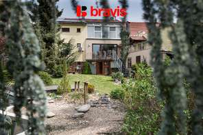 Pronájem rodinného domu 6+1, Nebovidy, zahrada, rybník, sauna, garáž, klimatizace, zimní zahrada