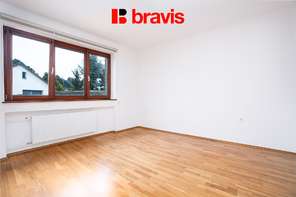 Pronájem rodinného domu 6+1, Nebovidy, zahrada, rybník, sauna, garáž, klimatizace, zimní zahrada