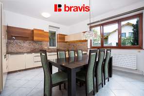 Pronájem rodinného domu 6+1, Nebovidy, zahrada, rybník, sauna, garáž, klimatizace, zimní zahrada