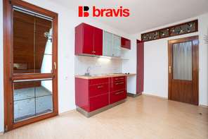 Pronájem rodinného domu 6+1, Nebovidy, zahrada, rybník, sauna, garáž, klimatizace, zimní zahrada