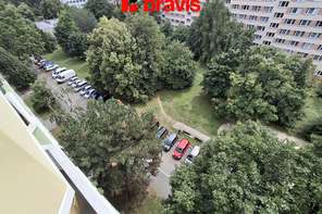 Pronájem bytu 1+1 38 m², částečně zařízený, lodžie,  Brno - Lesná, ul. Brožíkova