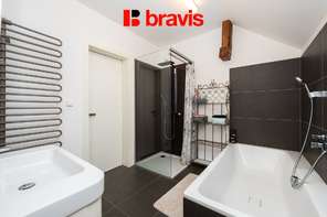 Prodej vily 5+kk na výjimečném místě, Tišnov, Riegrova ulice, nádherná, rozlehlá zahrada, pozemek 1997m², sklep, parkování