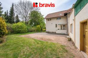 Prodej vily 5+kk na výjimečném místě, Tišnov, Riegerova ulice, nádherná, rozlehlá zahrada, pozemek 1800m², sklep, parkování