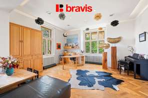 Prodej vily 5+kk na výjimečném místě, Tišnov, Riegerova ulice, nádherná, rozlehlá zahrada, pozemek 1800m², sklep, parkování