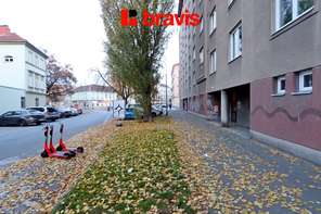 Pronájem bytu 1+1, ul. Křídlovická, Brno - střed, výborná dostupnost, sklep, balkon s výhledem do vnitrobloku