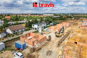 Prodej moderního, nízkoenergetického bytu 4+kk ve viladomě: Brno - Tuřany, 103m2,  2 terasy, zahrádka 27,6 m2, parkování