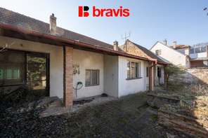 Prodej rodinného domu 4+1 s příslušenstvím a rozsáhlým pozemkem, město Mikulov