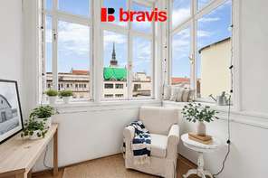 Exkluzivní prodej bytu 3+kk, Brno- centrum, Jakubské náměstí, balkón, zimní zahrada.