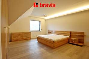 Pronájem mezonetového bytu 3+kk, Brno - Židenice, Hrozňatova ulice, zimní zahrada, sklep, parkování