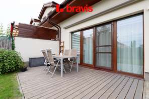 Pronájem rodinného domu 5+kk, ul. Jabloňová, Moravany, Brno-venkov, zahrada, terasa, 2 parkovací místa