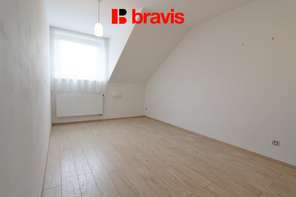 Pronájem rodinného domu 5+kk, ul. Jabloňová, Moravany, Brno-venkov, zahrada, terasa, 2 parkovací místa
