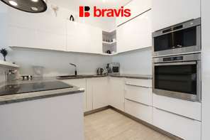 Pronájem rodinného domu 5+kk, ul. Jabloňová, Moravany, Brno-venkov, zahrada, terasa, 2 parkovací místa