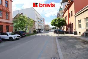 Pronájem bytu 1+kk, Brno - Královo Pole, ul. Poděbradova, částečně zařízený, parkování