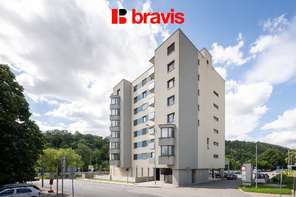Prodej moderního bytu 2+kk, ul. Poříčí, Brno - Pisárky, rezidence Riverside, sklep, balkon, parkovací stání