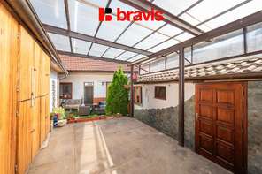 Prodej rodinného domu 5+kk, ul. Jamborova, Brno-Židenice, dvůr, parkovací stání, pěkný udržovaný stav