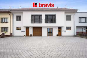Prodej útulného mezonetového bytu 4+kk ,113 m² s parkovacím stáním , Jinačovice u Brna, klimatizován