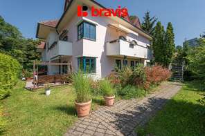 Prodej bytu 4kk/5kk, terasa, zahrada, šatna, 2x garážové stání, Hvozdíkova ul., Brno