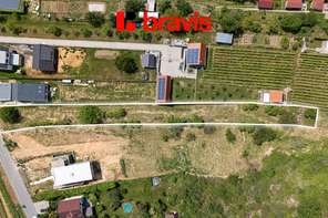 Prodej stavebního pozemku 1 323 m² v obci Viničné Šumice