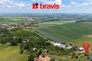 Prodej stavebního pozemku 1 323 m² v obci Viničné Šumice
