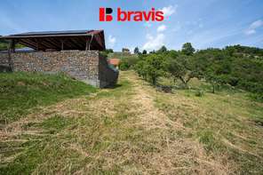 Prodej stavebního pozemku 1 323 m² v obci Viničné Šumice