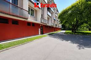 Pronájem bytu 2+1 ul. Řezáčova, Brno-Komín, šatna, sklep, po rekonstrukci