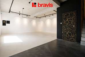 Rent commercial Commercial premises 280 m², Moravany