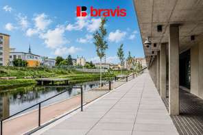 Prodej moderního bytu 2+kk, ul. Poříčí, Brno - Pisárky, rezidence Riverside, sklep, balkon, parkovací stání