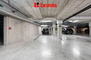 Pronájem garážového stání, Brno - Komín, rezidence Diorit, 13 m2