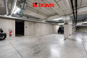 Pronájem garážového stání, Brno - Komín, rezidence Diorit, 13 m2
