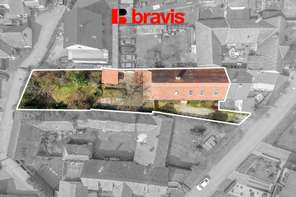 Výjimečný rodinný dům s nádechem historie v obci Habrovany, 211m², zahrada, terasa, komora, parkování pro 4 auta, absolutní soukromí