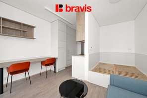 Pronájem zařízeného bytu 1+kk, Palác Trnitá, balkon, sklep, garážové stání