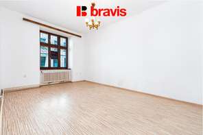 Prodej bytu 3+1, ul. Zahradnická,  Brno - Staré Brno, sklep, dvůr se zahradou