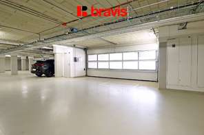 Pronájem garážového stání 12 m², ulice Jižní, Brno - Horní Heršpice