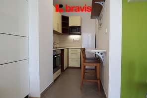 Pronájem bytu 1+kk, Brno - Lesná, Dusíkova ulice, garážové stání, sklep, balkón