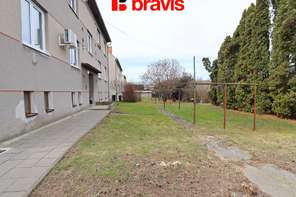 Pronájem bytu 2+1 se zahradou, Rosice u Brna, ul. Mrštíkova, klidná lokalita, částečně zařízený, sklep