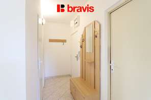 Pronájem slunného bytu 2+1, Brno - Jundrov, ul. Šeříkova, balkon, šatna, sklep, parkování