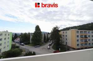 Pronájem slunného bytu 2+1, Brno - Jundrov, ul. Šeříkova, balkon, šatna, sklep, parkování