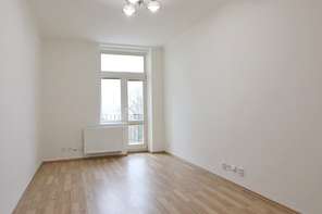 Pronájem prostorného bytu 3+1,115 m², Brno – Černá Pole, ulice Kunzova, balkon