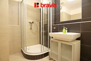 Pronájem bytu 1+kk, Brno - Starý Lískovec, ulice U Leskavy, zařízený, balkon