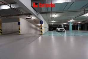Garage space for rent, Palác Trnitá, near the Vlněna office park